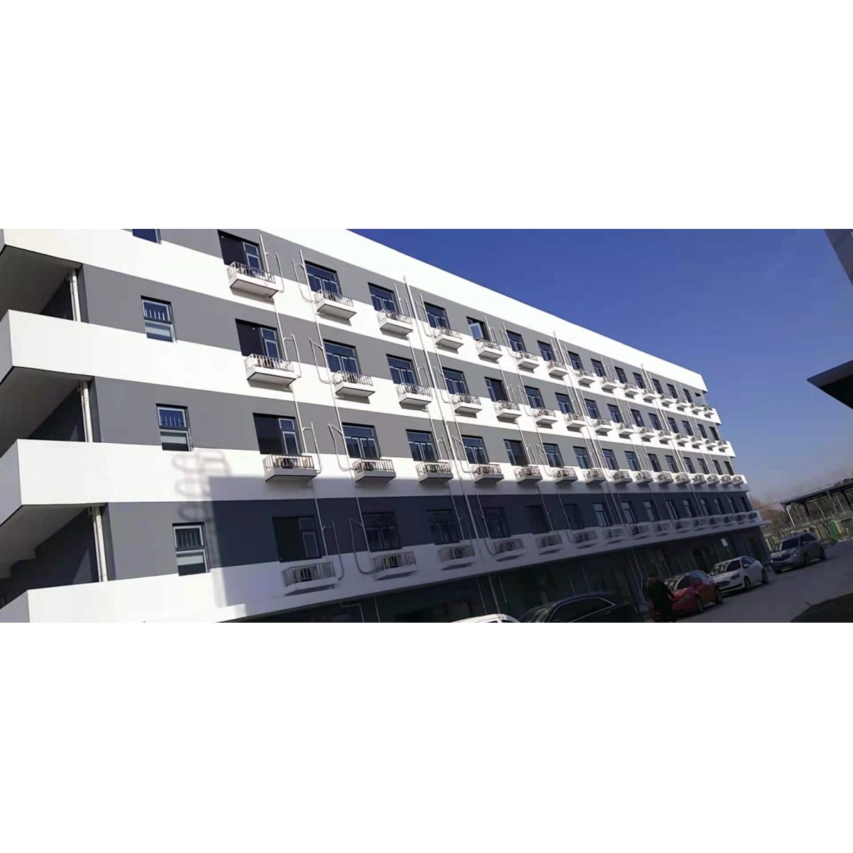 董浜利來汽車配件廠 招聘要求：男工18～45！女工40以內(nèi)少量